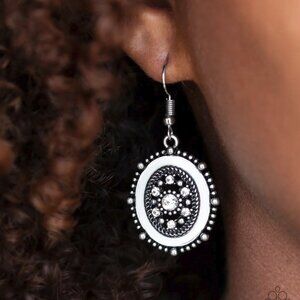 Paparazzi Jewelry Accessories - Picture of WEALTH - White Earrings - Vintage